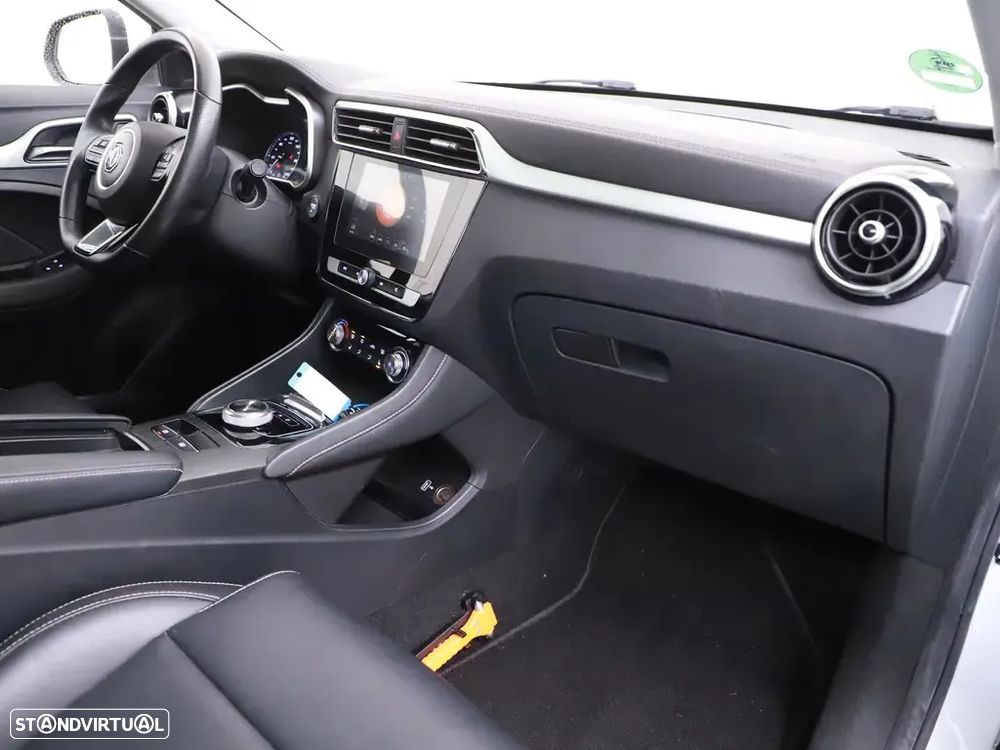 MG ZS ver-ev-luxury - 8