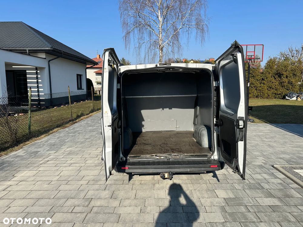 Opel Vivaro - 8