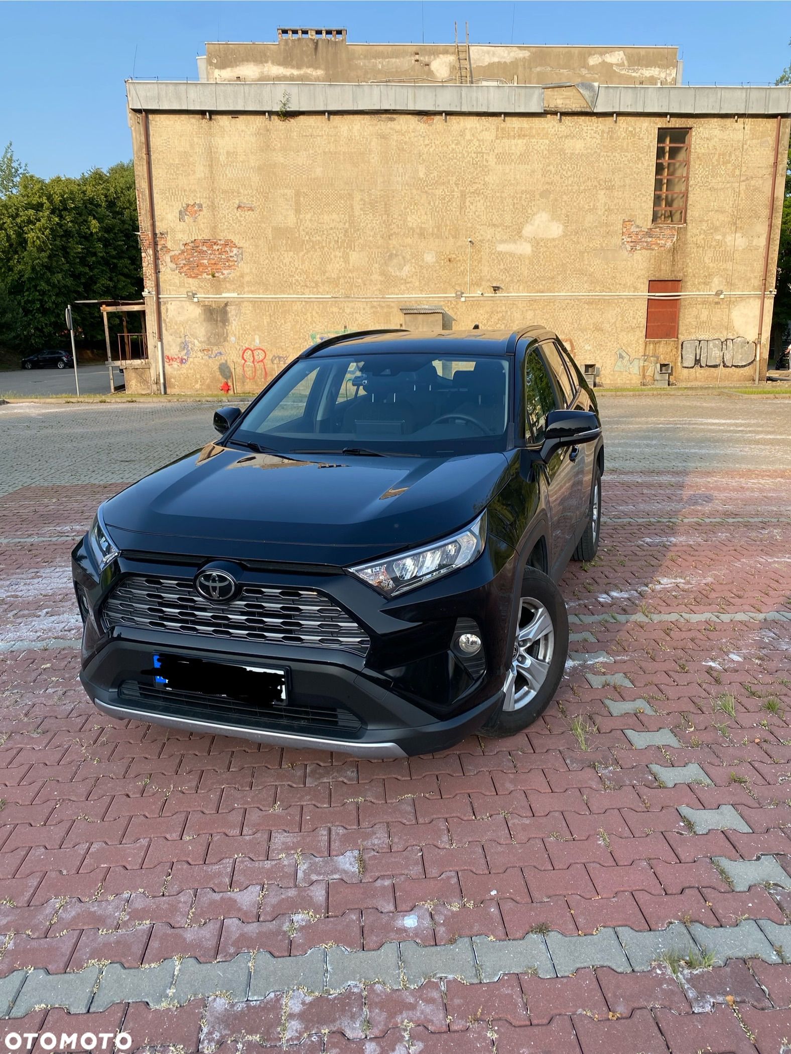 Toyota RAV4 - 1