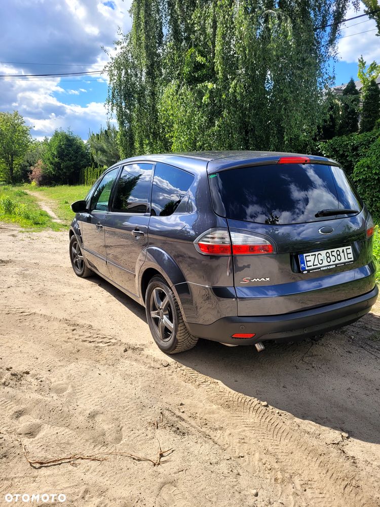 Ford S-Max - 8