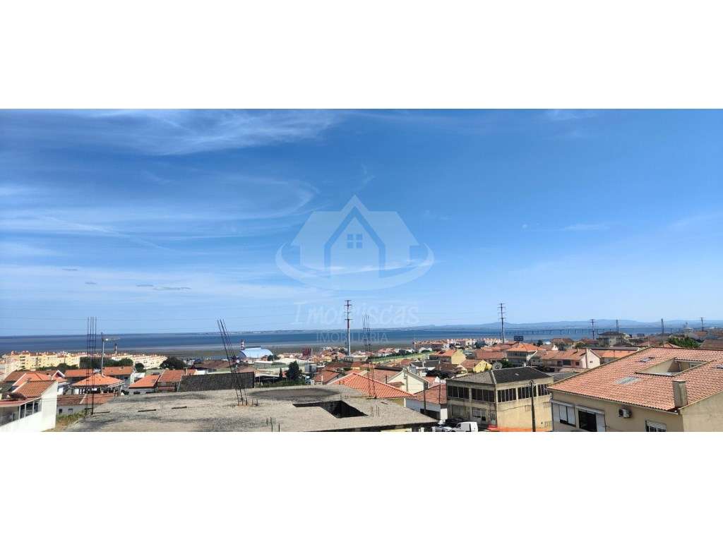 Terreno com 269 m²﻿ na Portela da Azóia, Santa Iria de Azóia, com v... - Grande imagem: 4/18