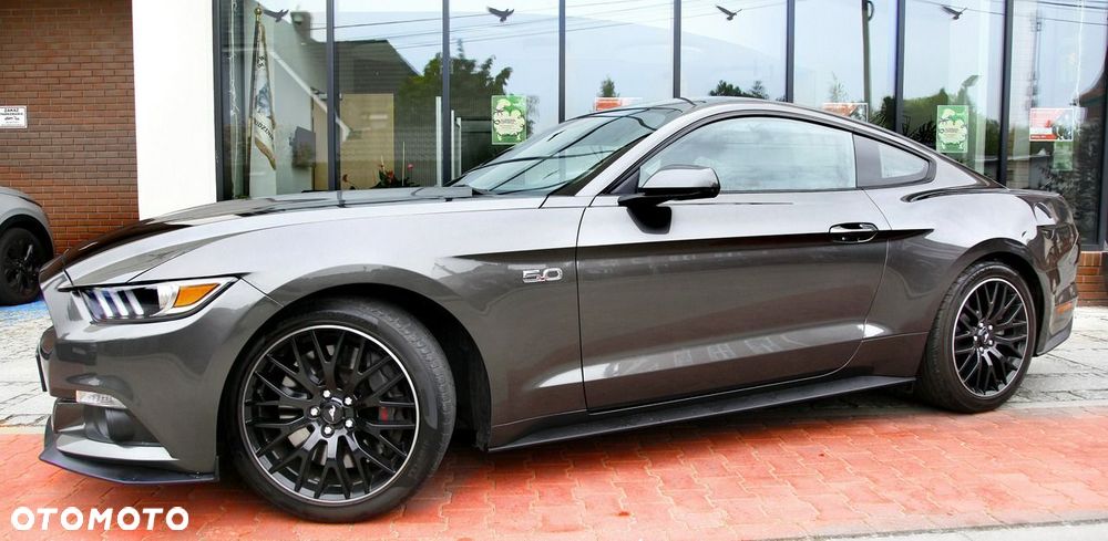 Ford Mustang - 34