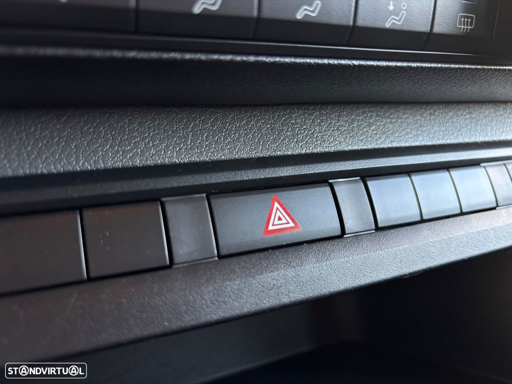 Peugeot e-Expert 75 kWh Semi-Vidrado M Standard - 19