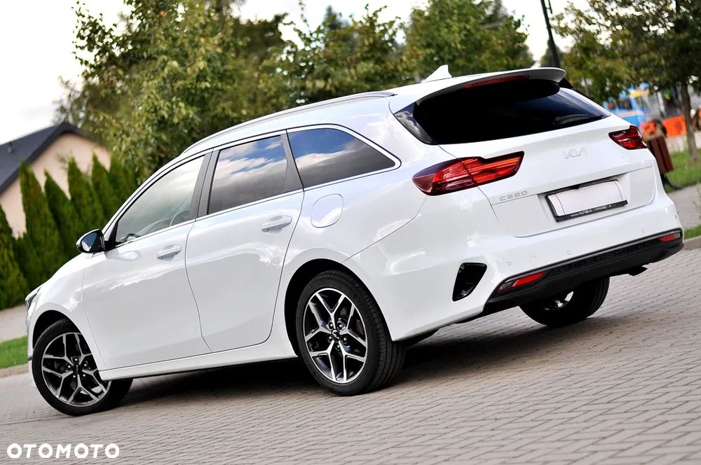 Kia Ceed 1.5 T-GDI Business Line Plus - 12