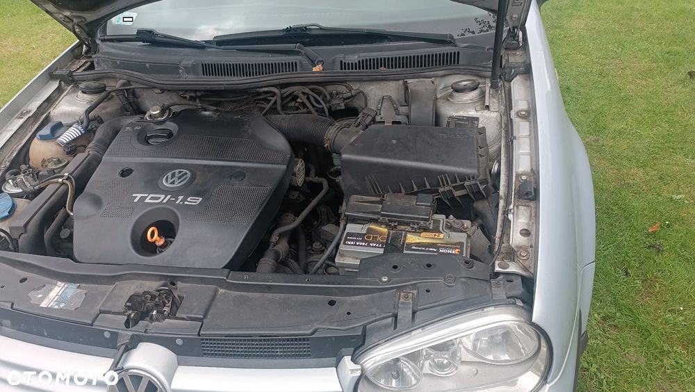 Volkswagen Golf 1.9 TDI - 8