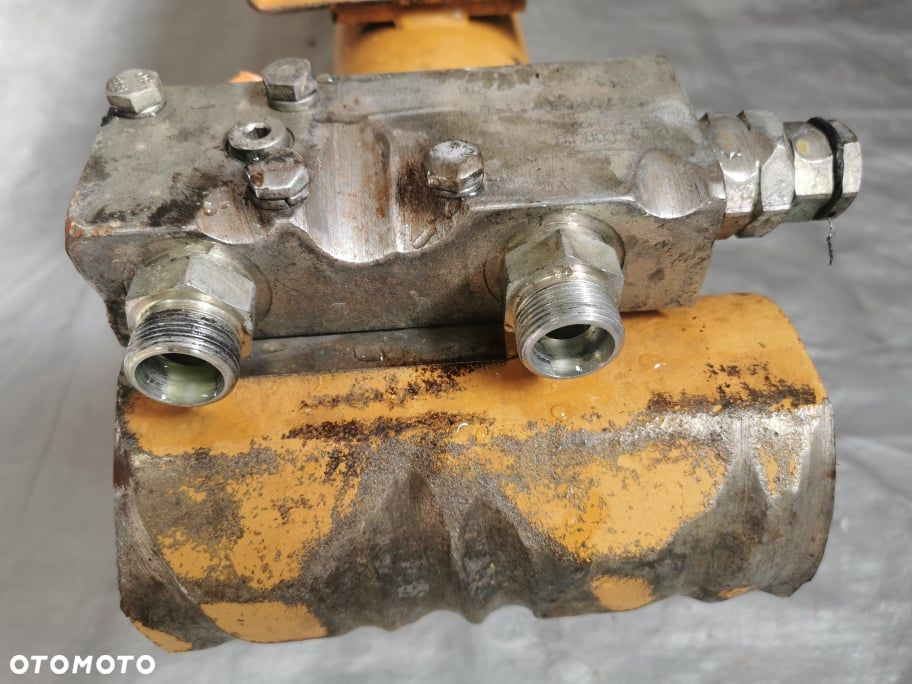 Siłownik wysuwu ramienia  Manitou MT 932 {Wewnętrzny} - 7