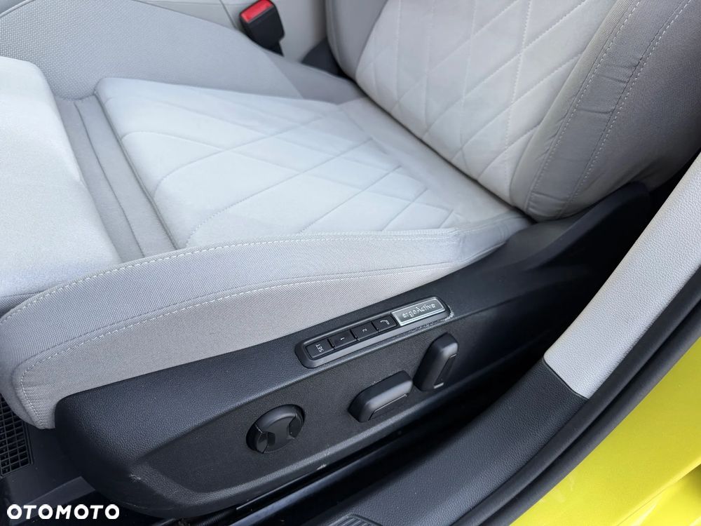 Volkswagen Golf Variant - 18