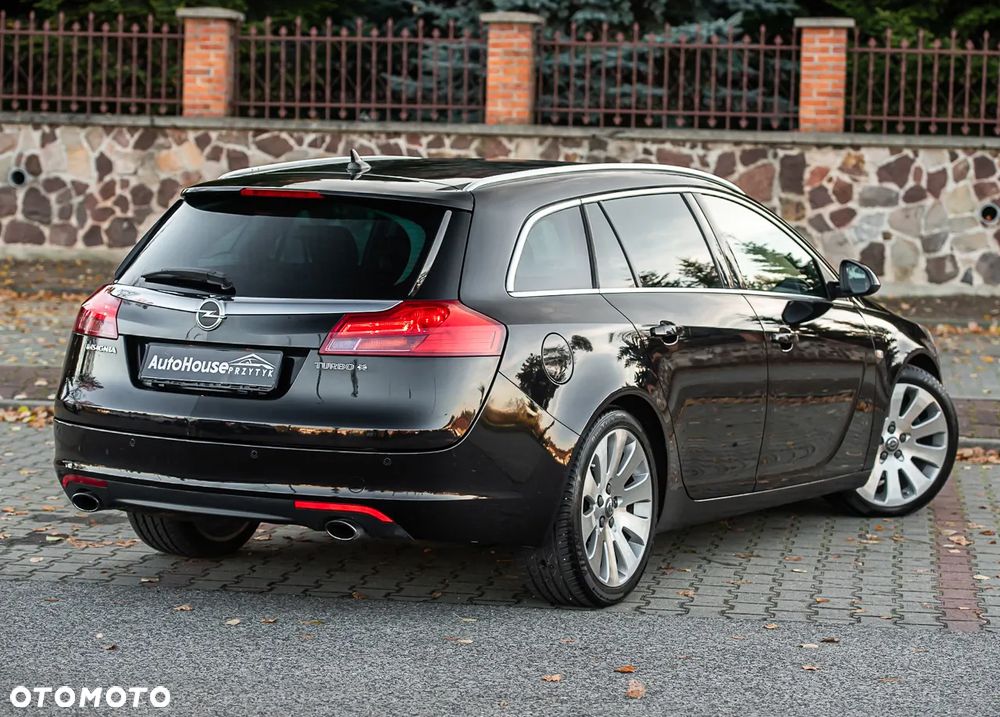 Opel Insignia 2.0 Turbo Sports Tourer 4x4 Automatik Cosmo - 4