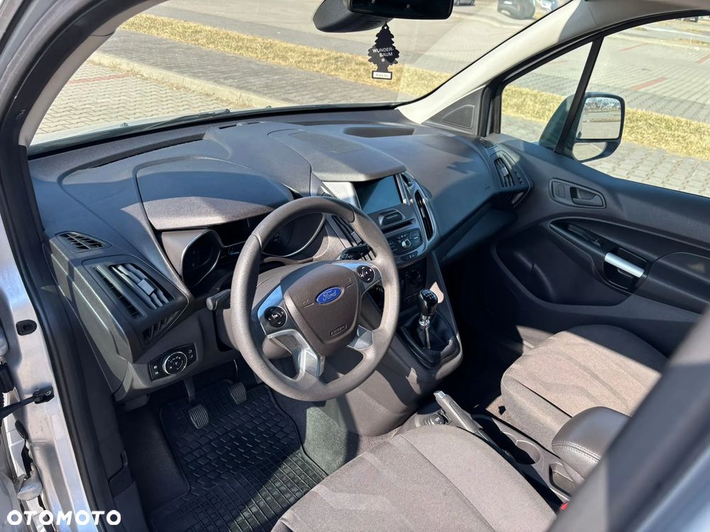 Ford Tourneo Connect Grand - 23