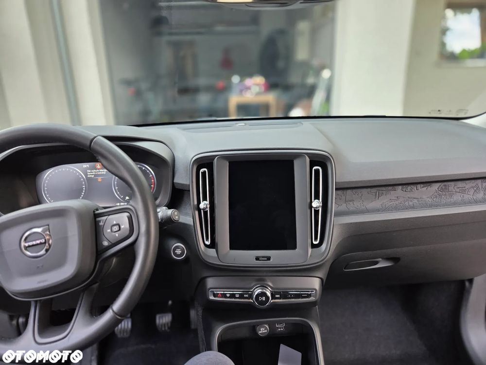 Volvo XC 40 T3 Momentum - 9