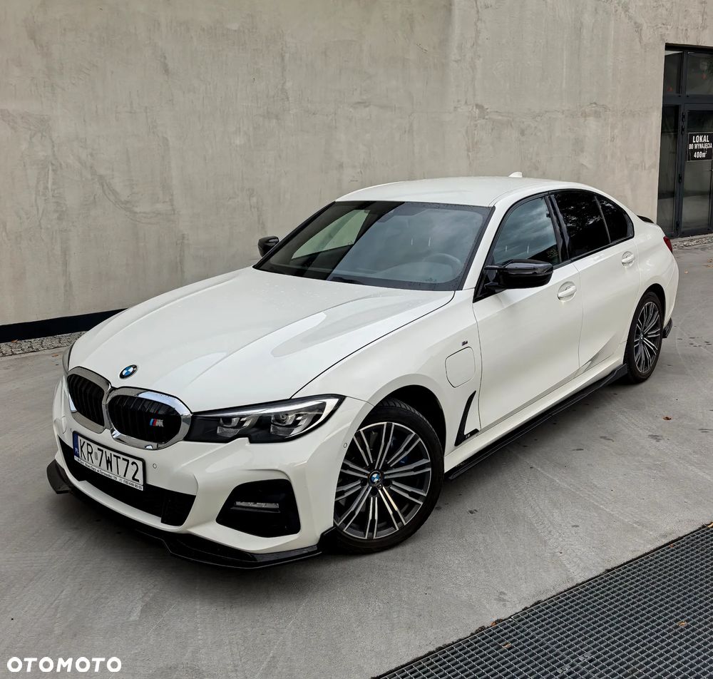 BMW Seria 3 330e M Sport sport - 14