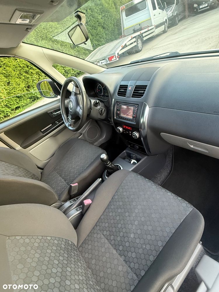 Suzuki SX4 1.6 VVT 4x4 Style - 8