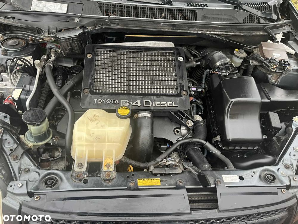 Toyota RAV4 2.0 D-4D 4x4 - 5