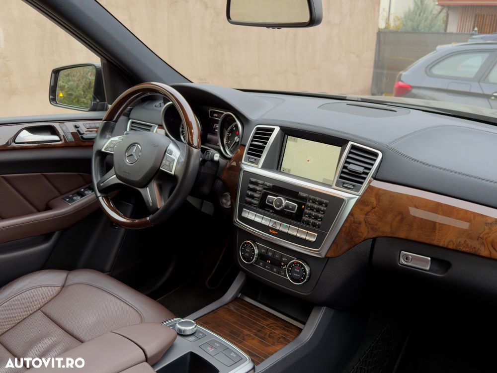 Mercedes-Benz GL - 22