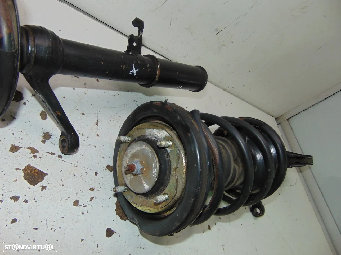 Alfa Romeo 33 suspensão frente - 2
