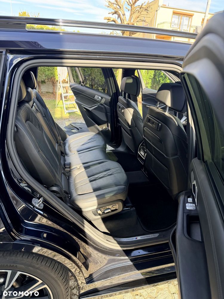 BMW X7 M50i - 16