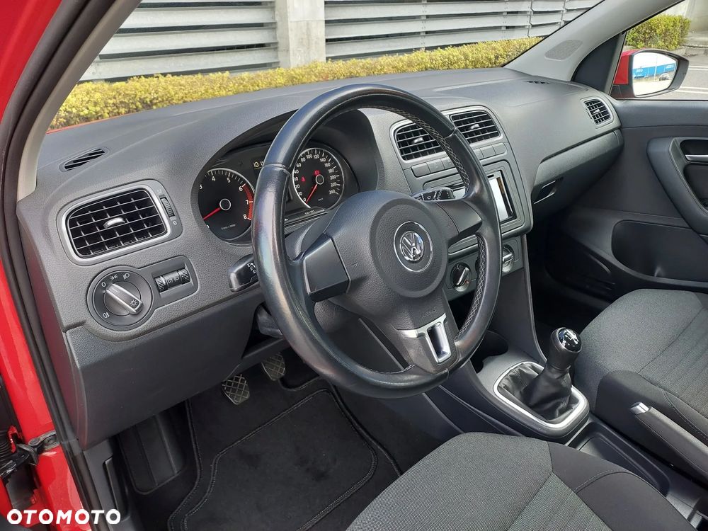 Volkswagen Polo 1.4 16V Comfortline - 33