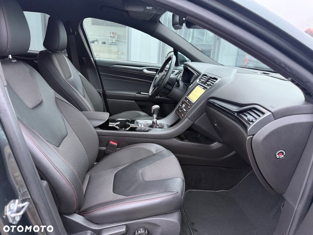 Ford Mondeo 2.0 TDCi ST-Line X - 24