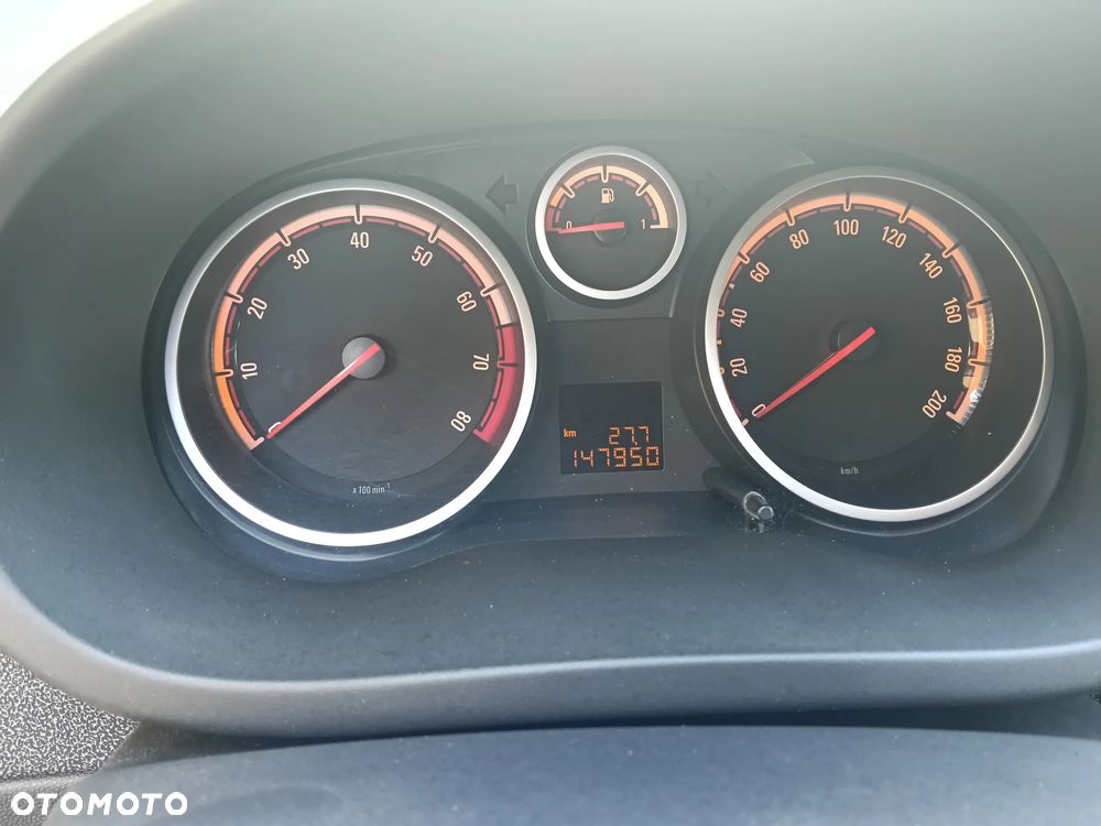 Opel Corsa 1.4 16V Innovation - 14