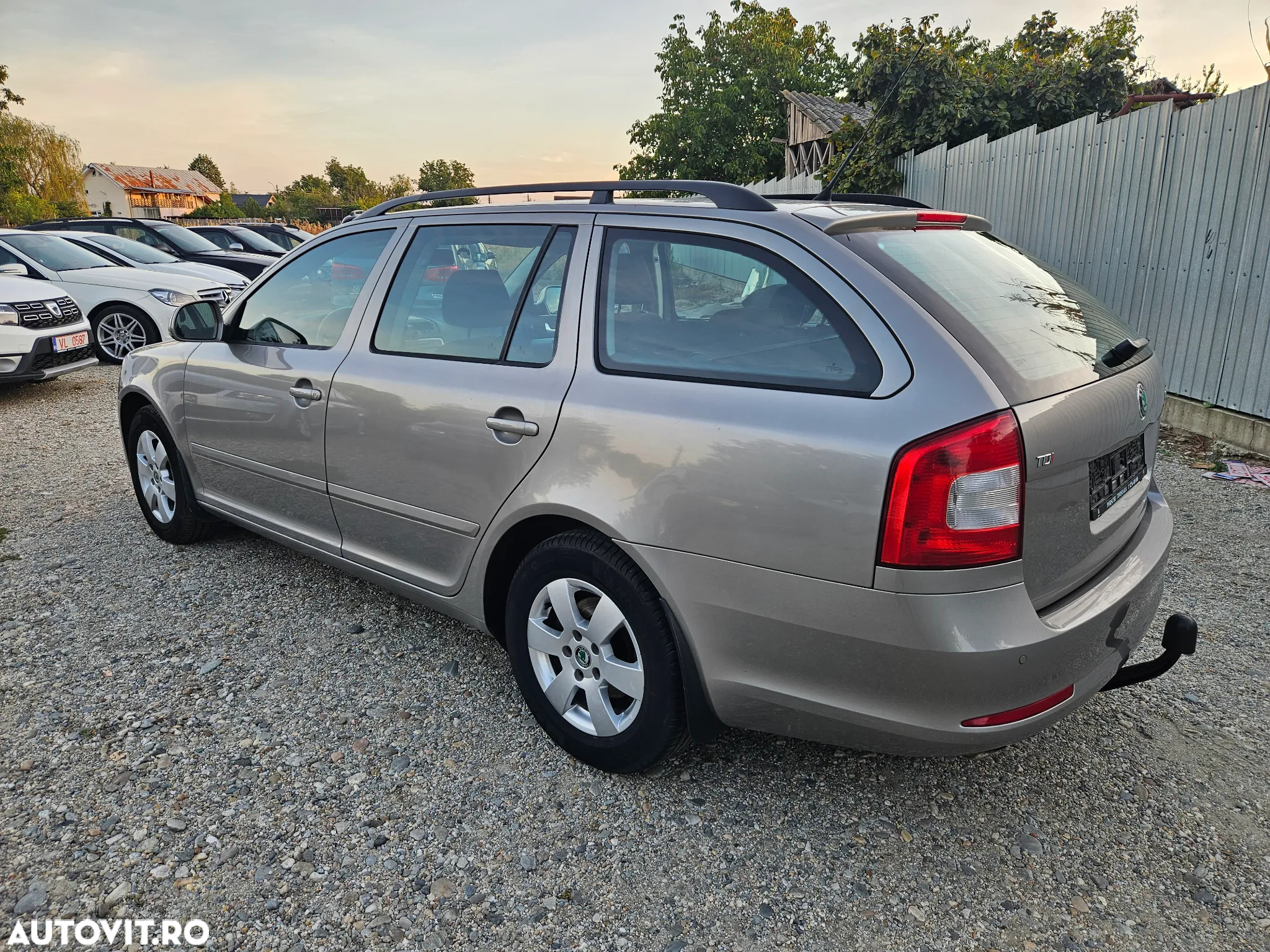 Skoda Octavia Combi 2.0 TDI Elegance - 4