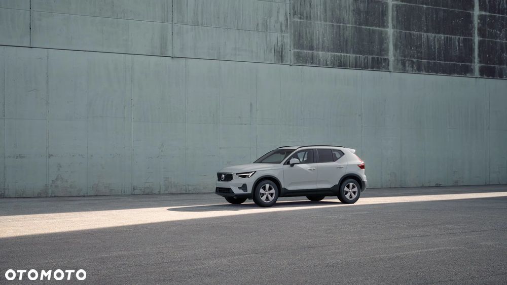 Volvo XC 40 B3 Essential - 4