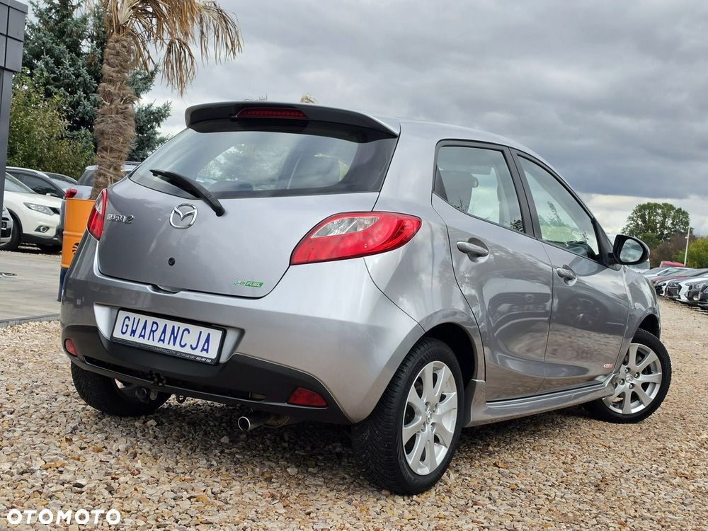 Mazda 2 - 25