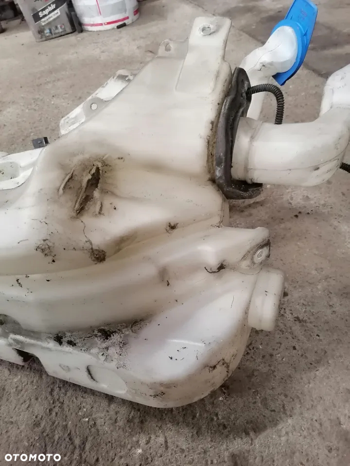 Zbiornik Zbiorniczek Płynu Spryskiwaczy Pompki Audi A8 D3 - 6