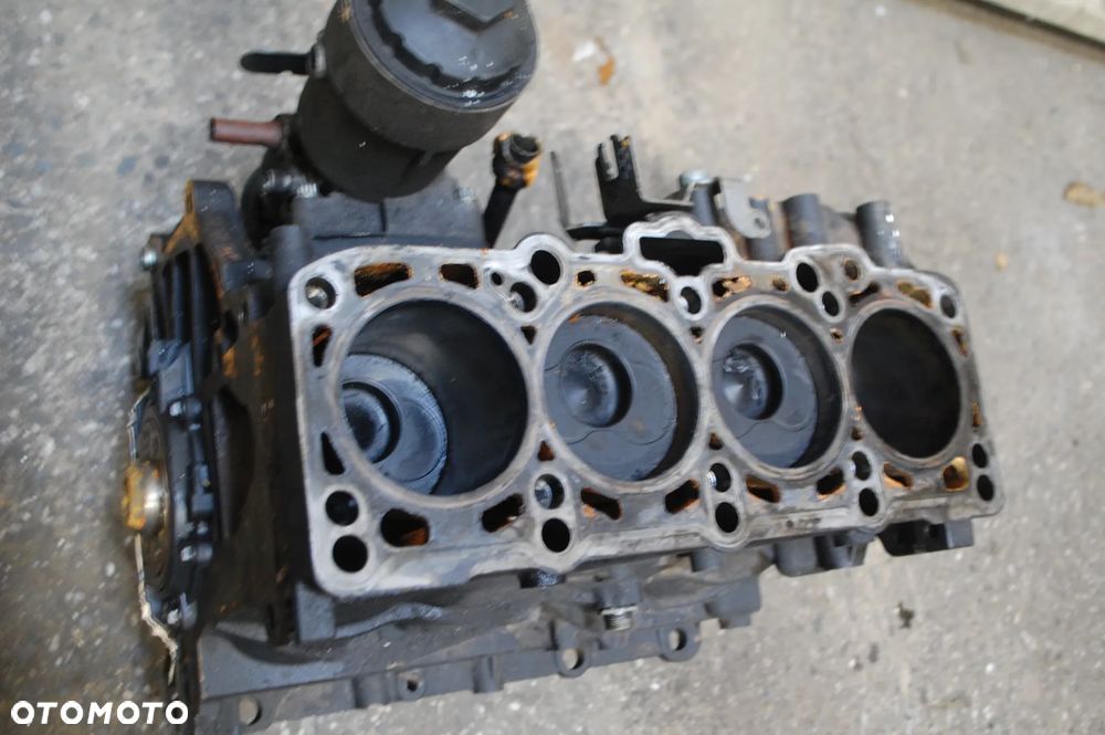 BLOK DÓŁ SILNIKA KOMPLETNY 1.9 TDI AVQ VW GOLF V SEAT LEON II SKODA AUDI A3 8P - 2