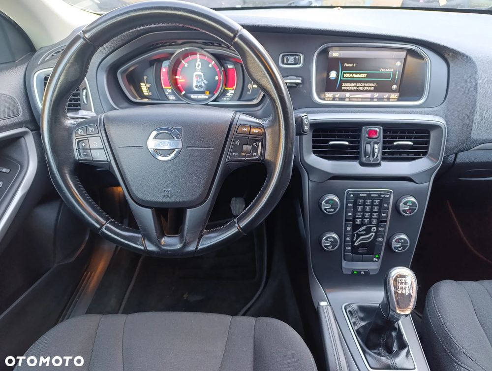 Volvo V40 D3 You - 8