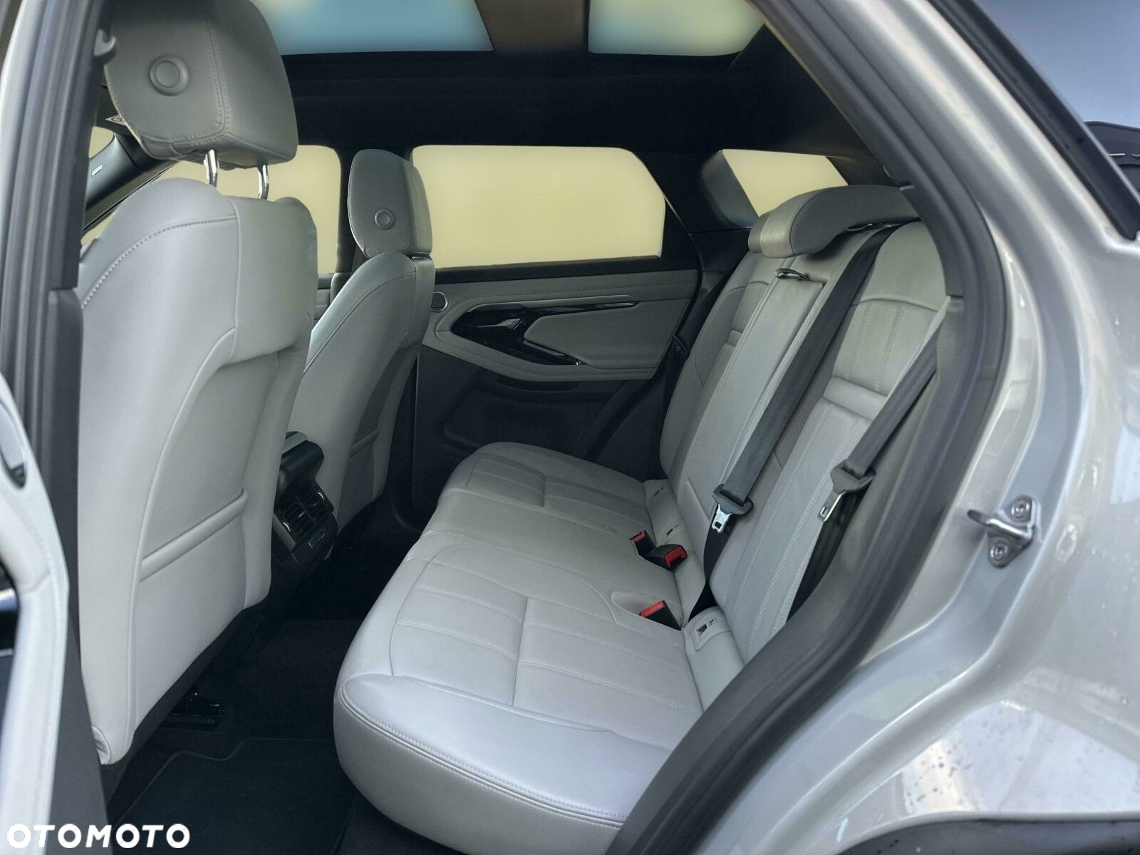 Land Rover Range Rover Evoque - 12