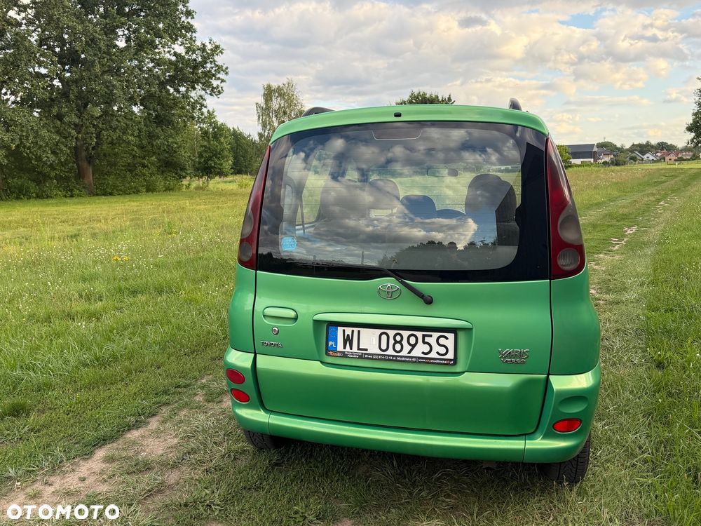Toyota Yaris Verso - 6