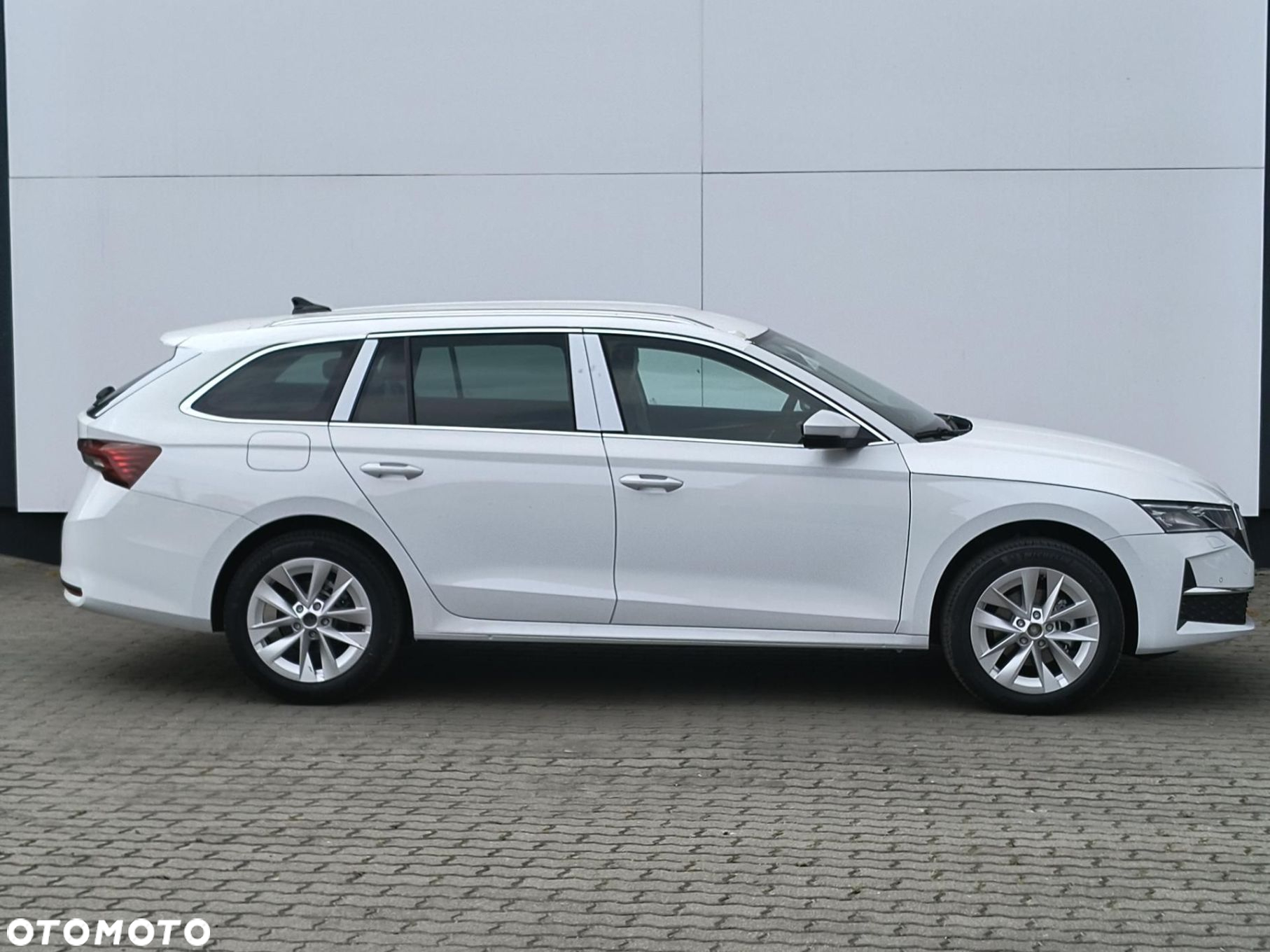 Skoda Octavia 2.0 TDI Edition 130 Selection DSG - 3