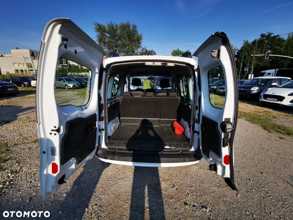 Renault Kangoo 1.6 16V Helios - 11