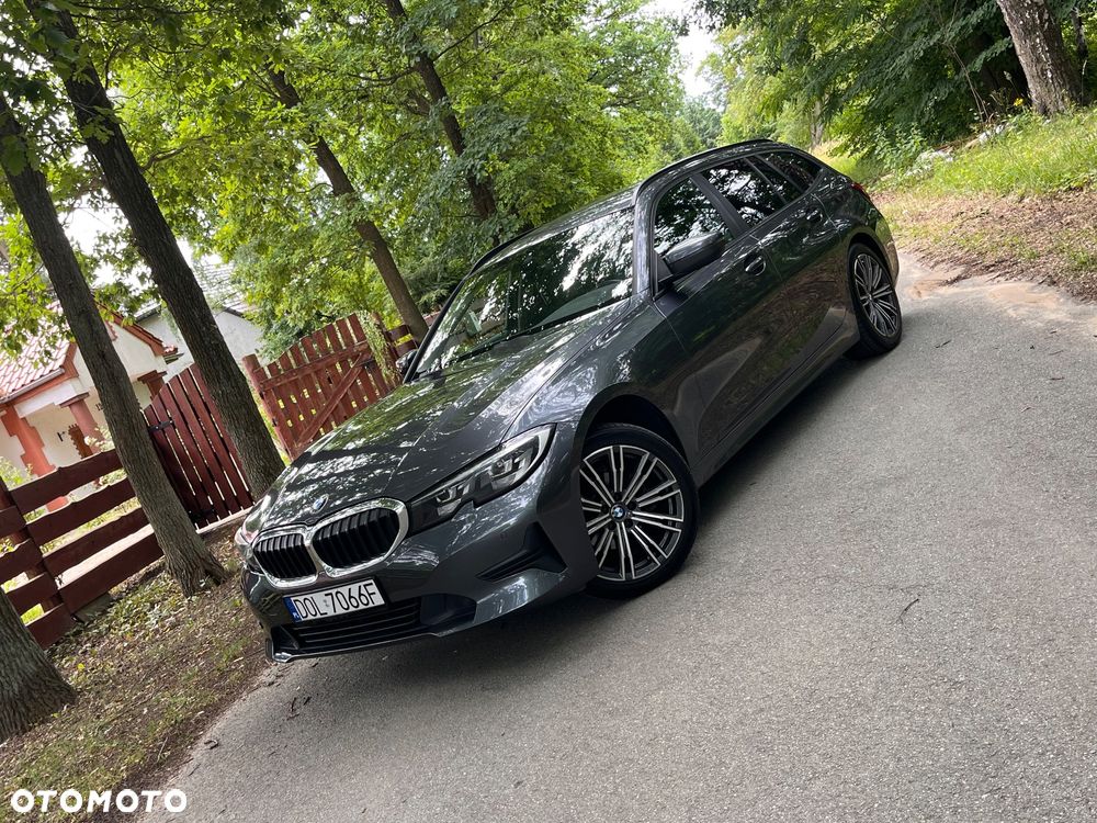 BMW Seria 3 318d Luxury Line Purity - 2