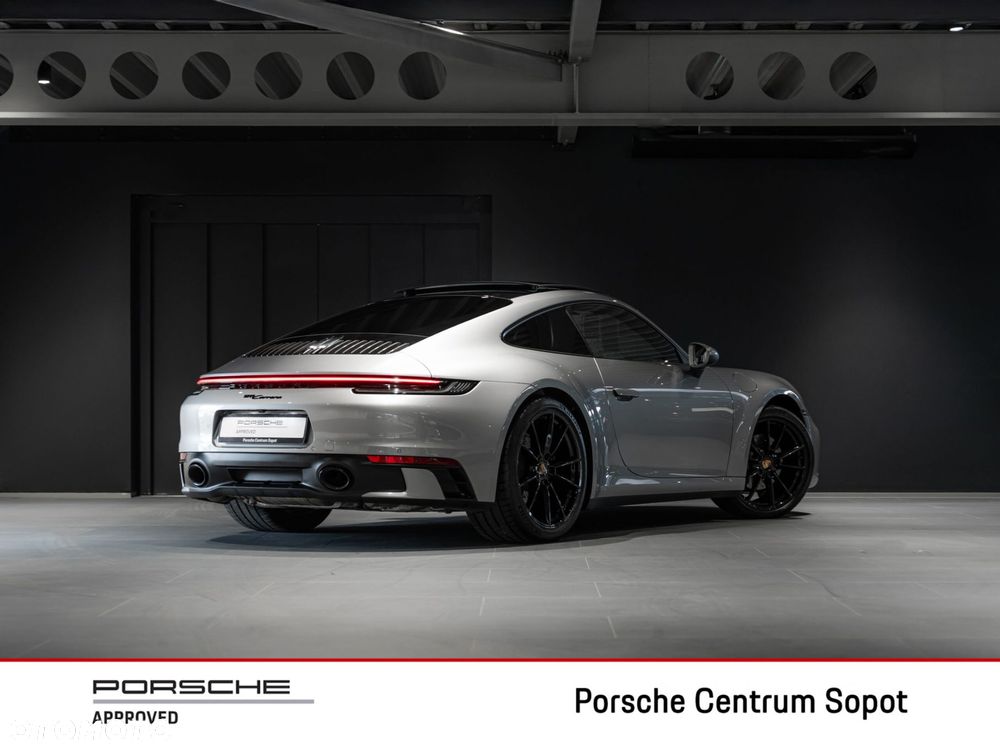 Porsche 911 Carrera - 5