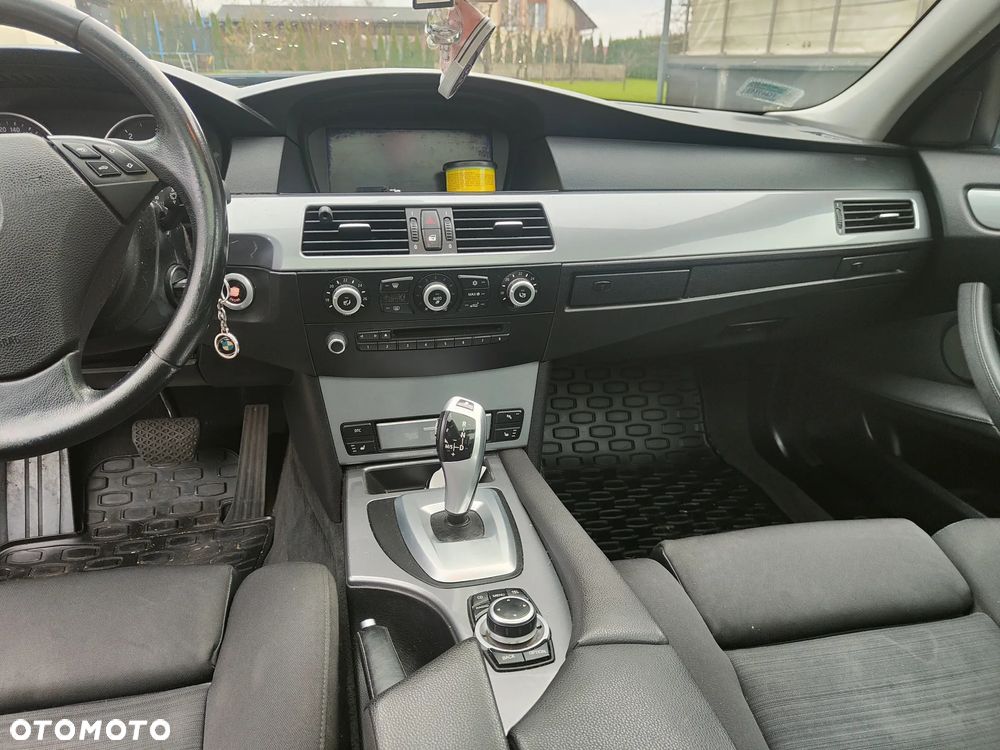 BMW Seria 5 520d - 13