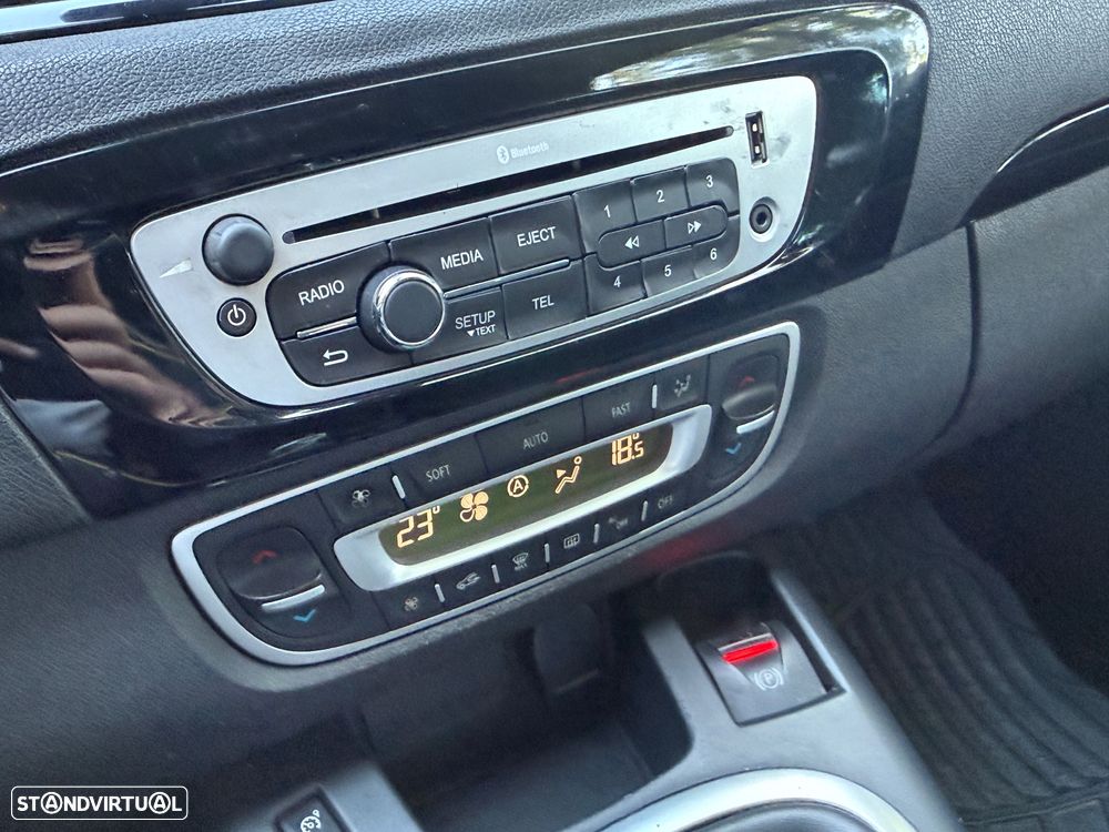 Renault Grand Scénic Energy dCi 130 Euro 6 S&S Bose Edition - 29