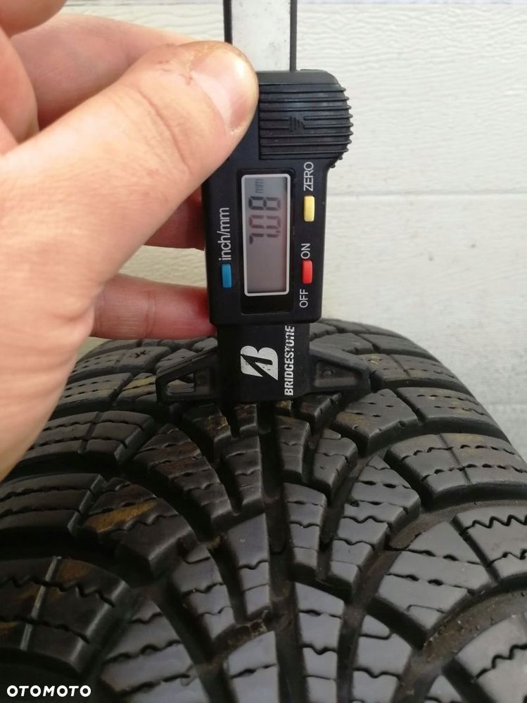 Opony zimowe 175/65 R 15 Goodyear Ultragrip 9 - 5