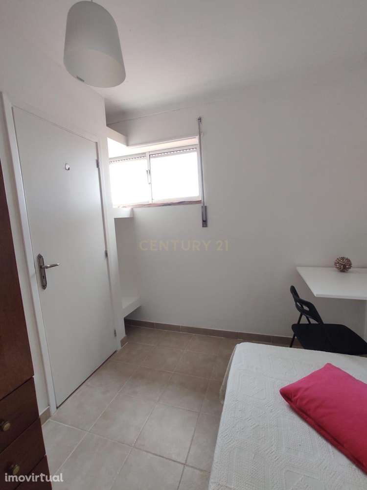 Apartamento T1+1 -  Rio Maior - Grande imagem: 2/17