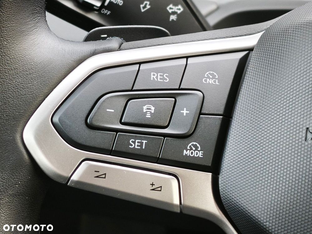 Volkswagen Passat - 22