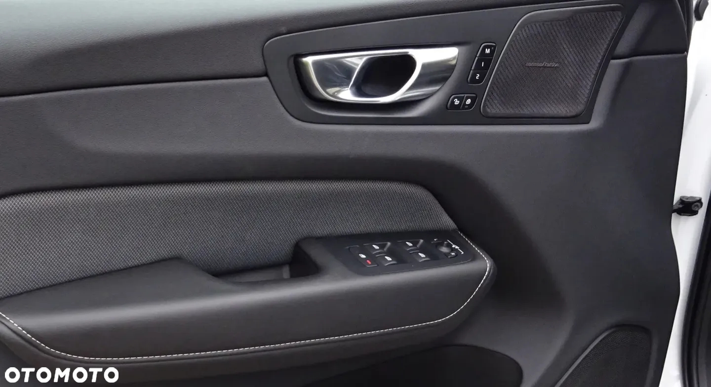 Volvo XC 60 B5 D AWD Geartronic RDesign - 24