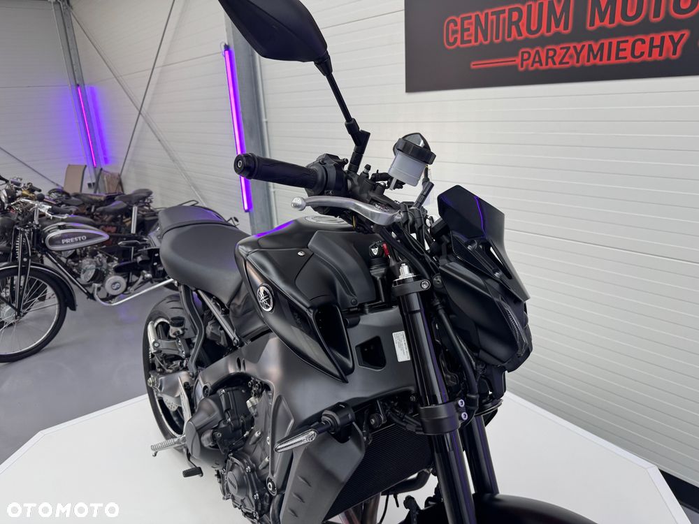 Yamaha MT - 24