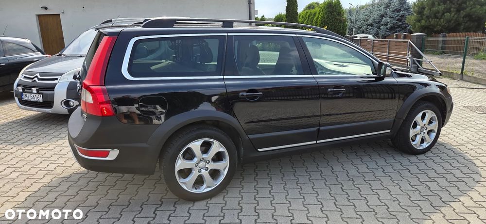 Volvo XC 70 D5 AWD Momentum - 6