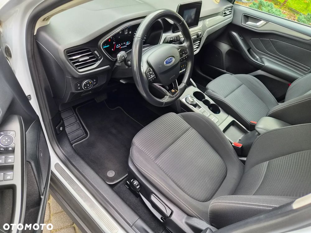Ford Focus 1.5 EcoBlue Start-Stopp-System TITANIUM - 10