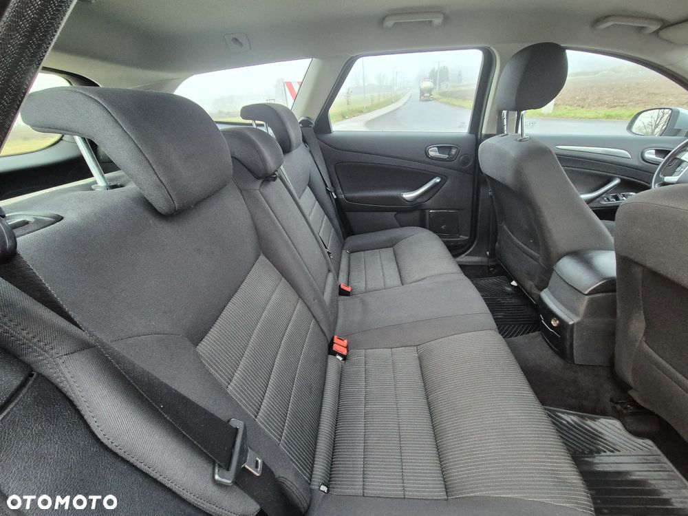 Ford Mondeo 2.0 FF Titanium - 20
