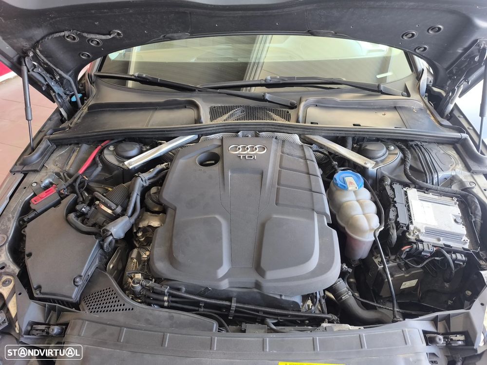 Audi A4 Avant 2.0 TDI Advance - 18