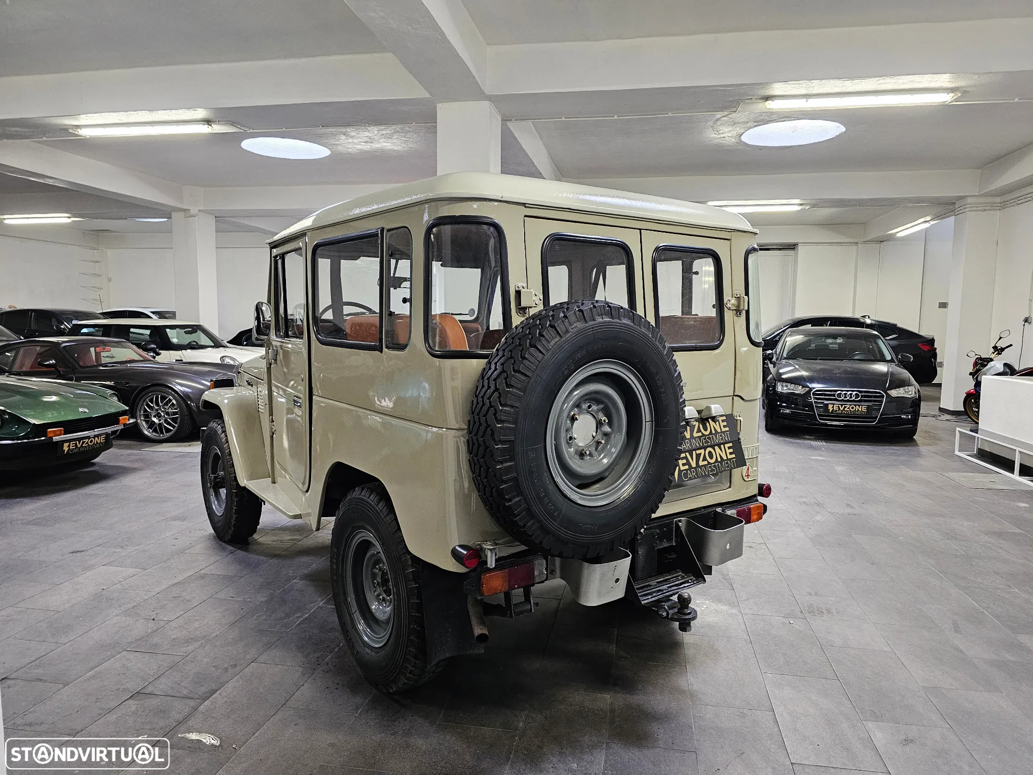 Toyota Land Cruiser - 7