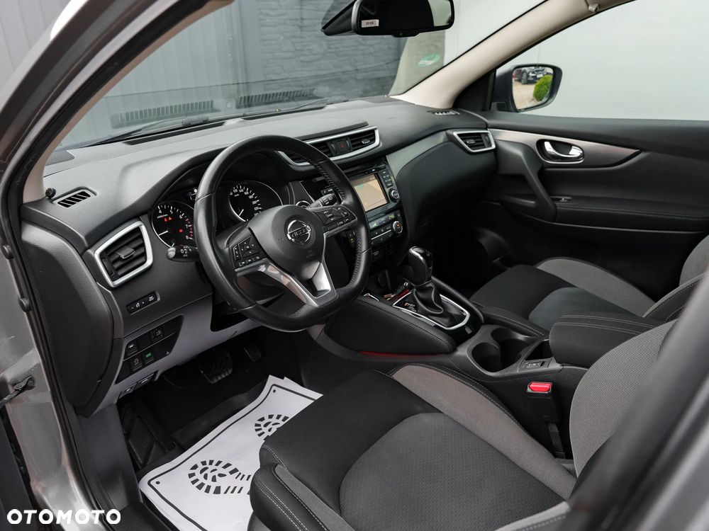 Nissan Qashqai 1.2 DIG-T N-Connecta Xtronic - 16
