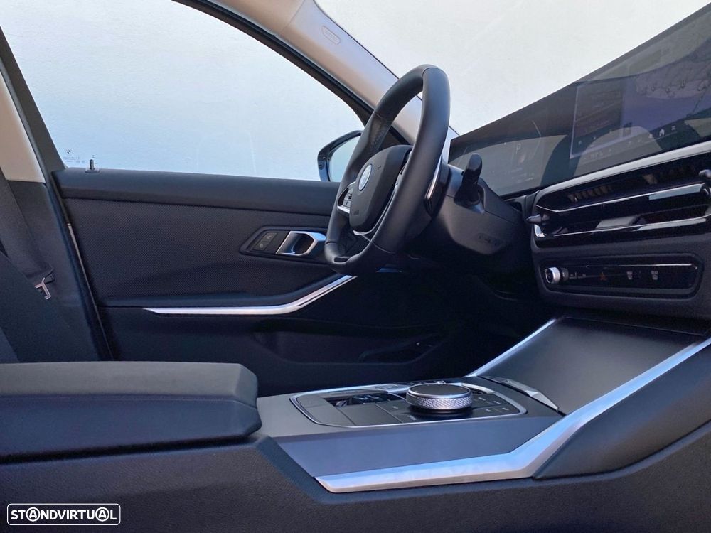 BMW 330 e Auto - 15
