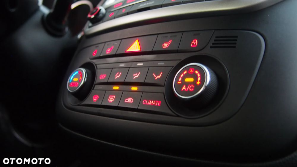 Kia Venga 1.6 Business Line - 33